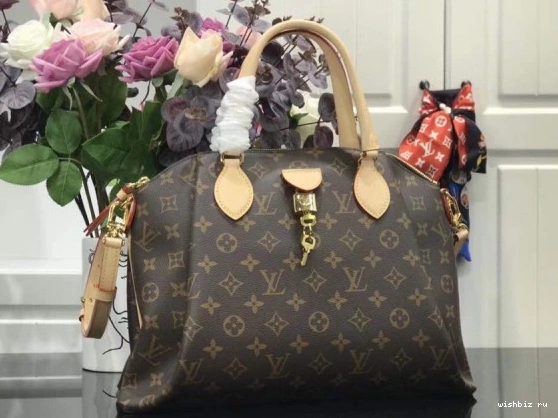 WIS RIVOLI VUITTON LOUIS MM 0926